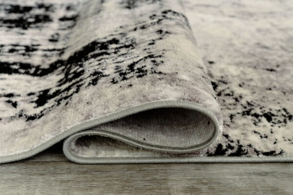 Zekeman - Rug - Image 3