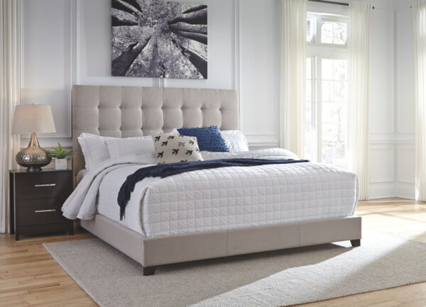 Dolante - Upholstered Bed - Image 2