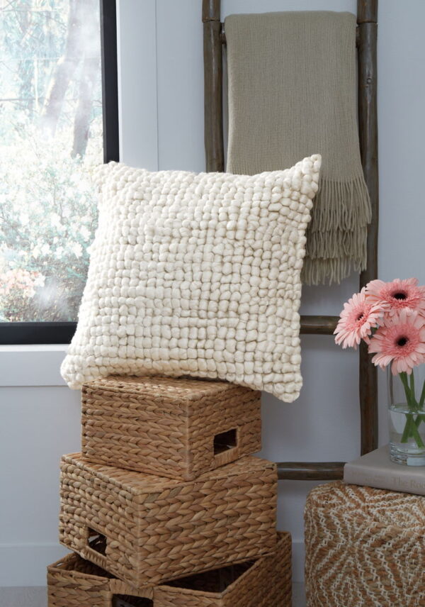 Aavie - Pillow - Image 4