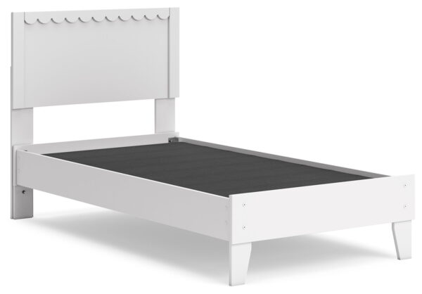 Hallityn - Panel Platform Bed - Image 3