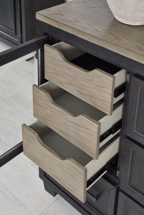 Foyland - Dresser, Mirror - Image 2