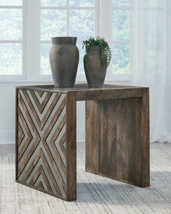 Dreggan - Brown - Square End Table - Image 4