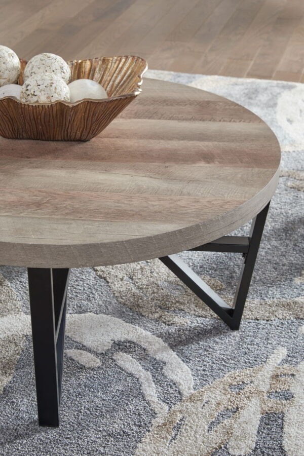 Deanlee - Grayish Brown / Black - Occasional Table Set (Set of 3) - Image 2