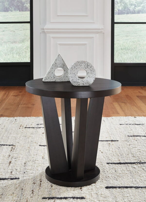 Chasinfield - Dark Brown - Round End Table - Image 4