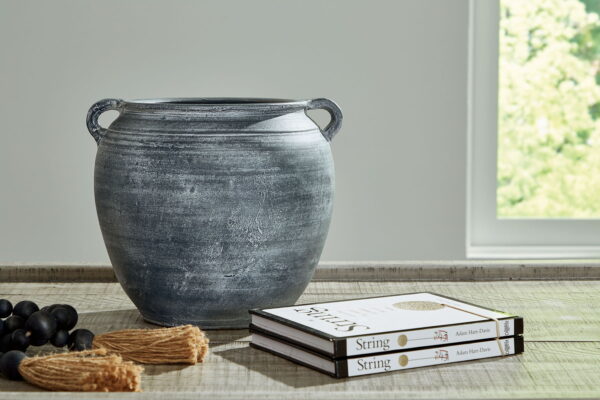 Meadie - 9" Vase - Image 9