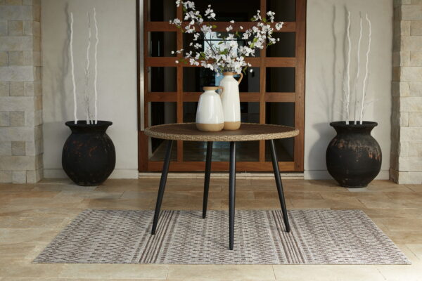 Amaris - Brown / Black - Round Dining Table - Image 2
