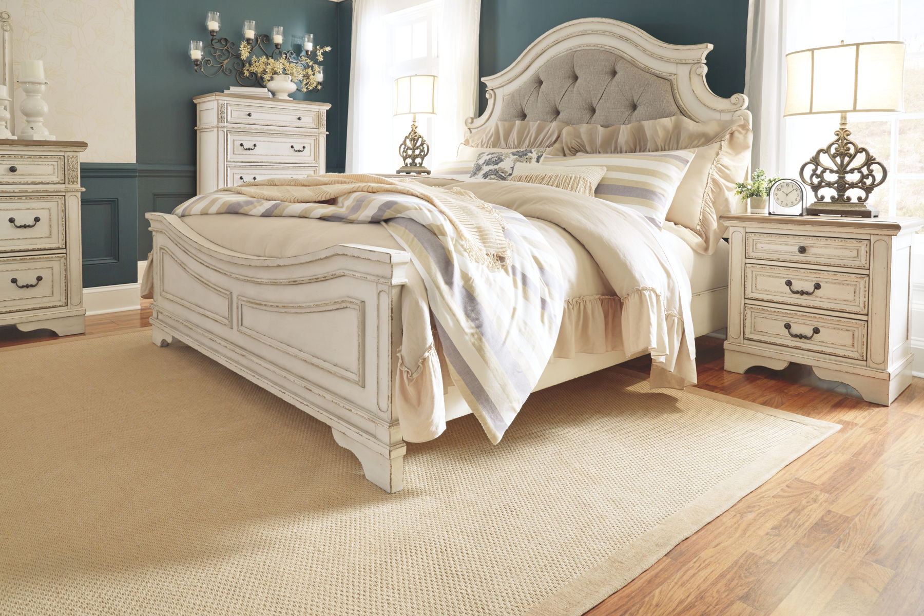 Realyn - Panel Bedroom Set - Image 21