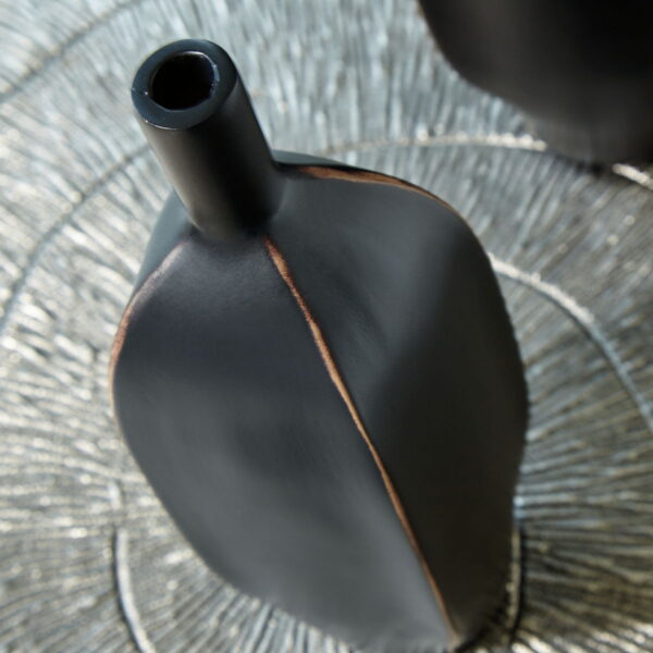 Rhaveney - Vase - Small - Image 3