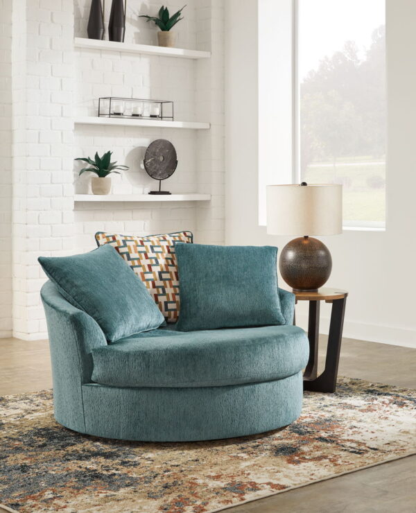 Laylabrook - Oversized Swivel Accent Chair - Image 4
