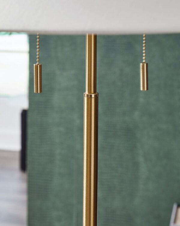 Haigwood - Metal Lamp - Image 4