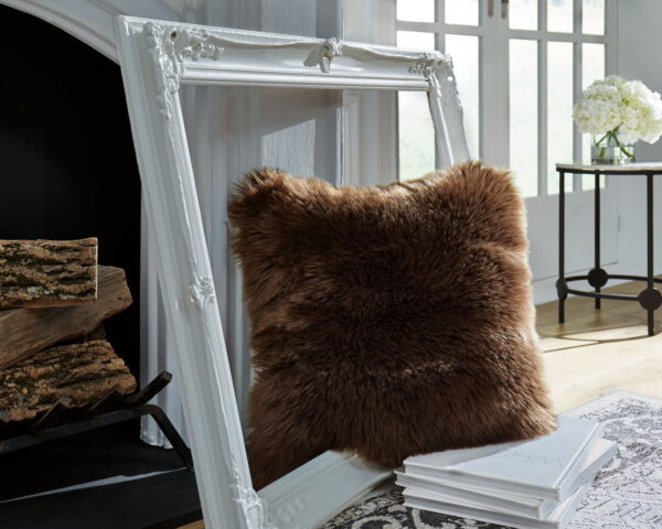 Bellethrone - Pillow - Image 3