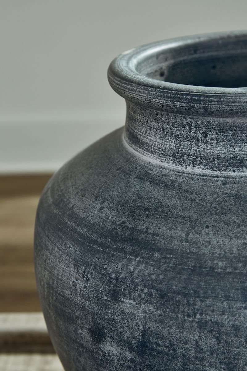 Meadie - 12" Vase - Image 9