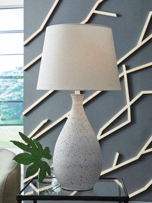 Wyattford - White / Black - Metal Table Lamp - Image 2