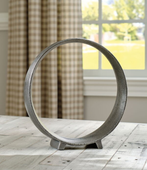 Ryandale - Sculpture - Image 10