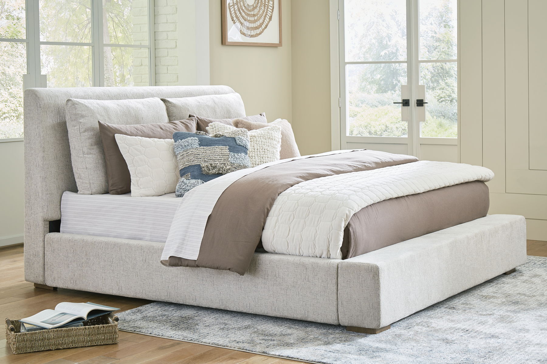 Cabalynn - Upholstered Bed - Image 2