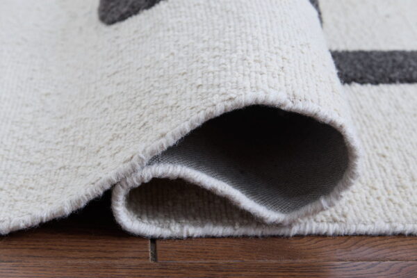 Davismour - Rug - Image 3