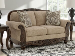 Chelsworth - Loveseat - Golden