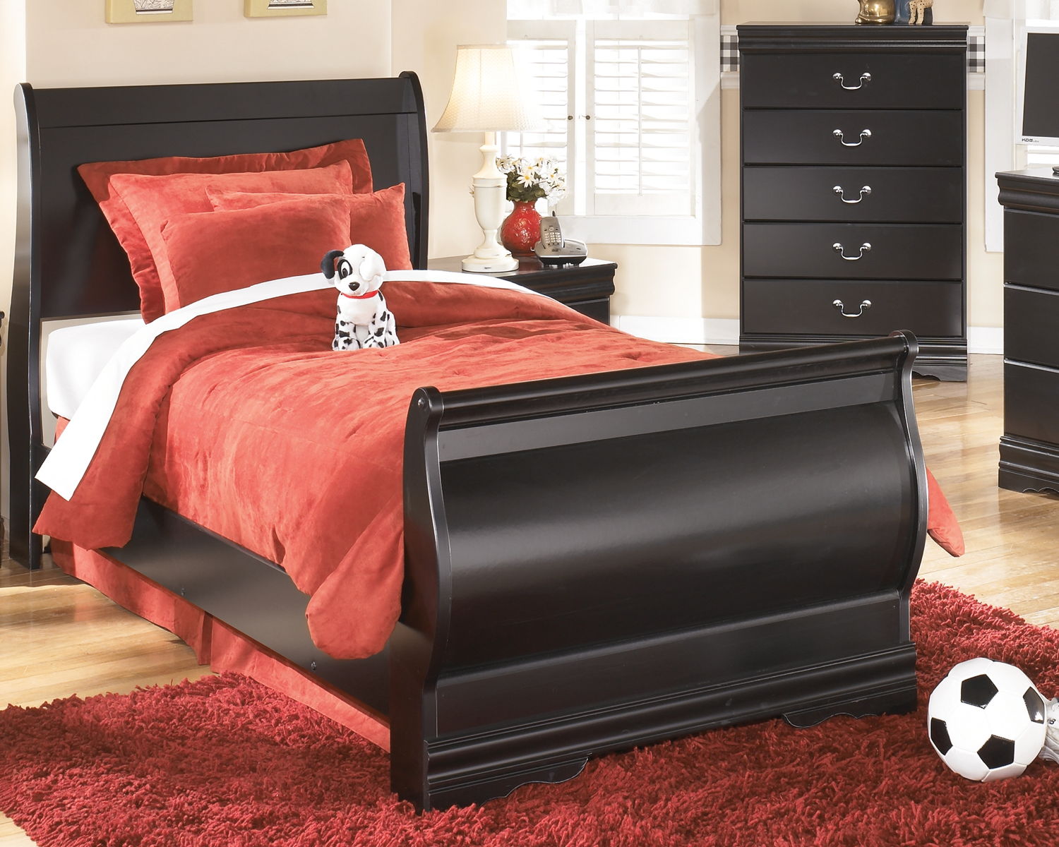 Huey Vineyard - Sleigh Bed - Image 8