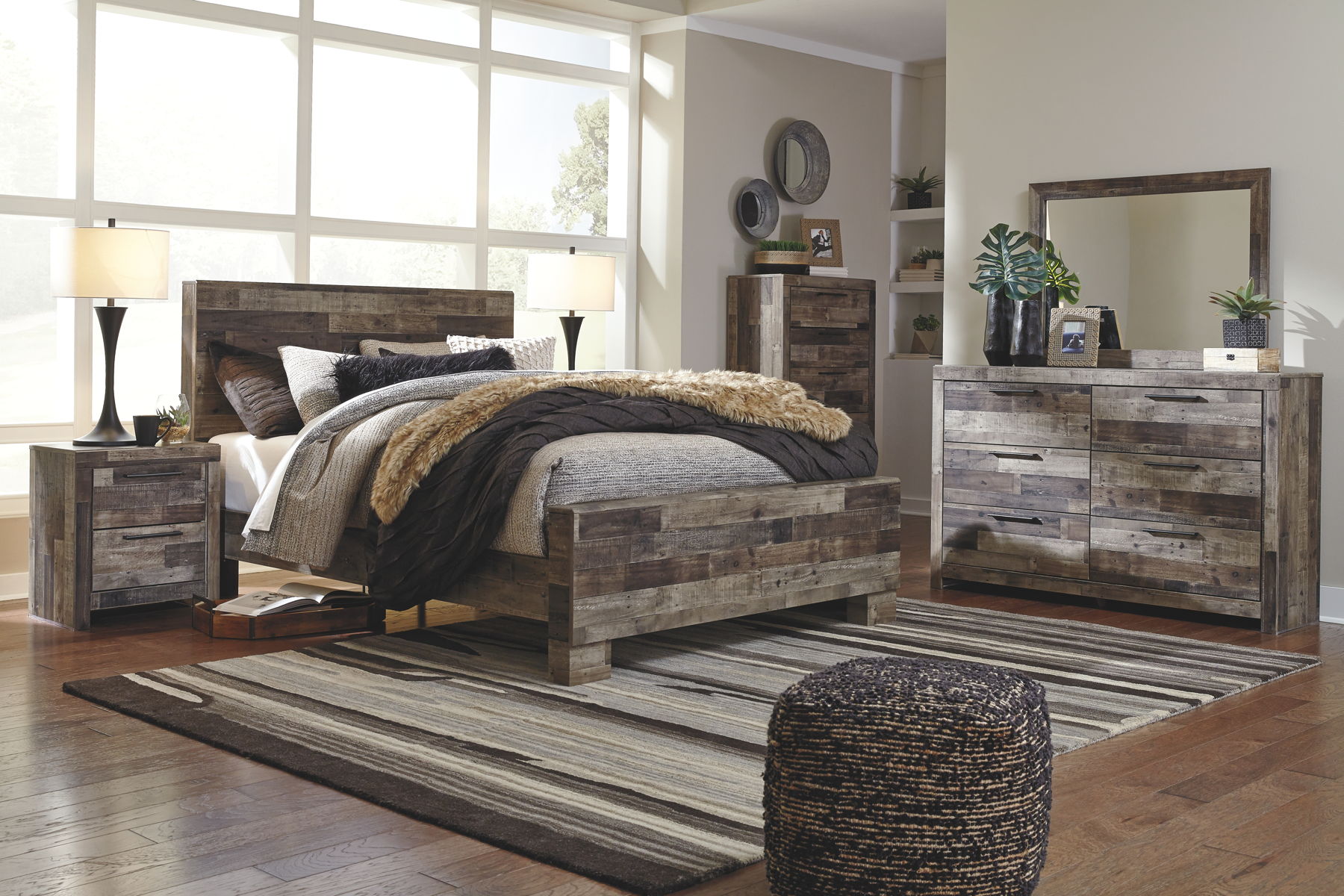Derekson - Panel Bed - Image 13