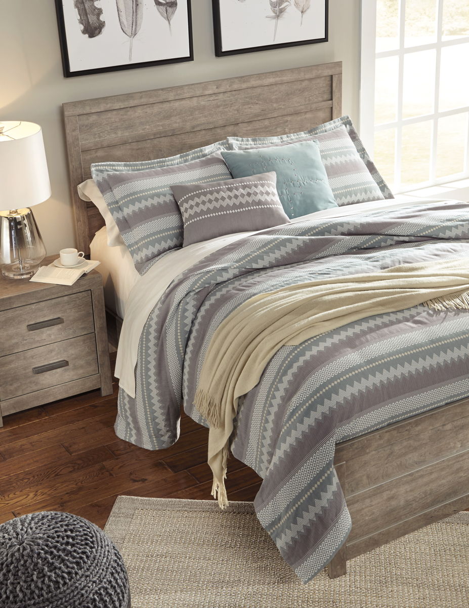 Culverbach - Panel Bed - Image 3