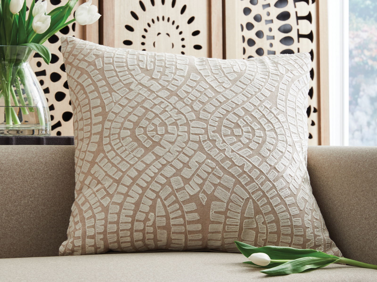 Cortlen - Pillow (Set of 4) - Beige / Ivory - Image 3