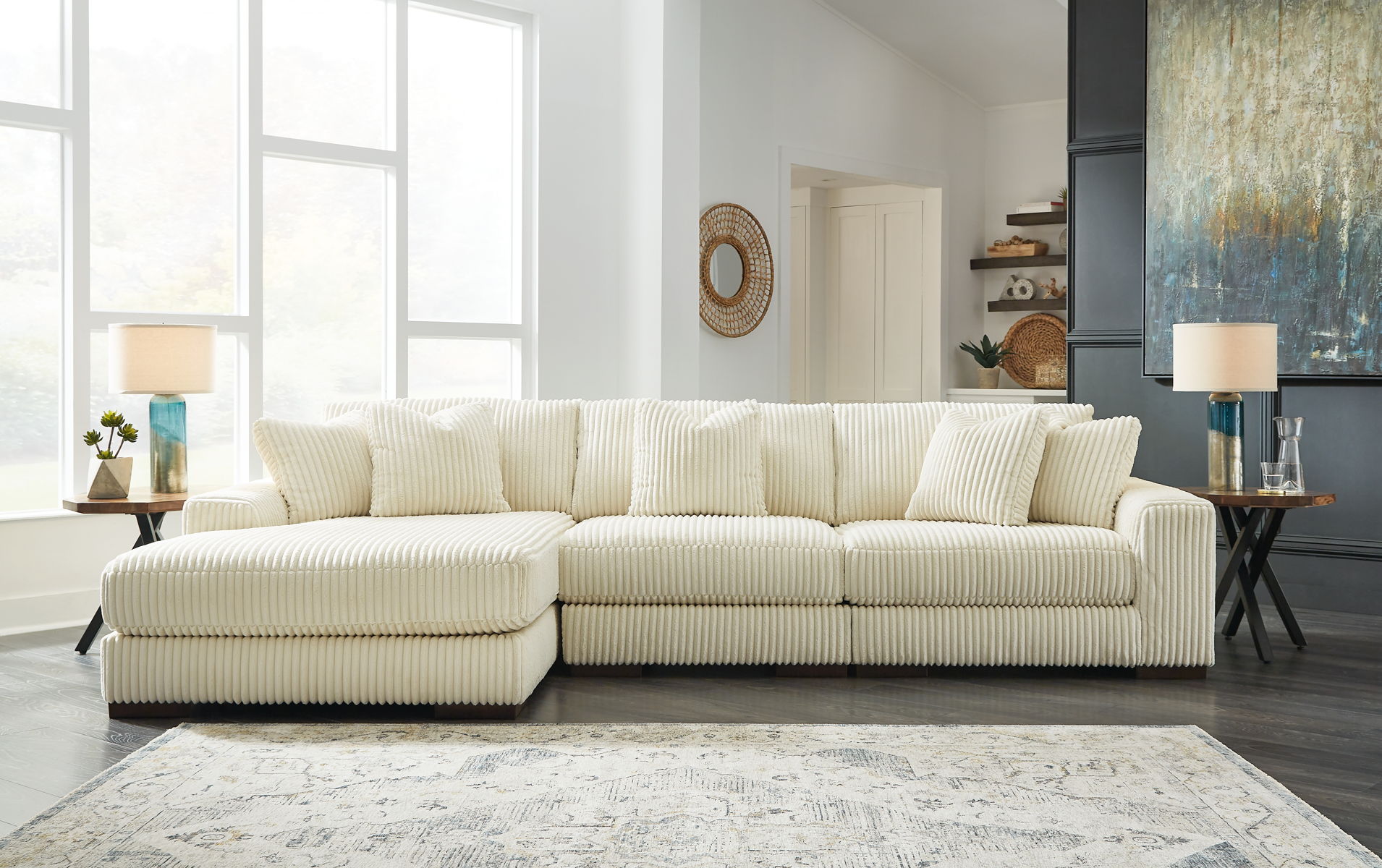 Lindyn - 3 Piece Sectional - Image 7
