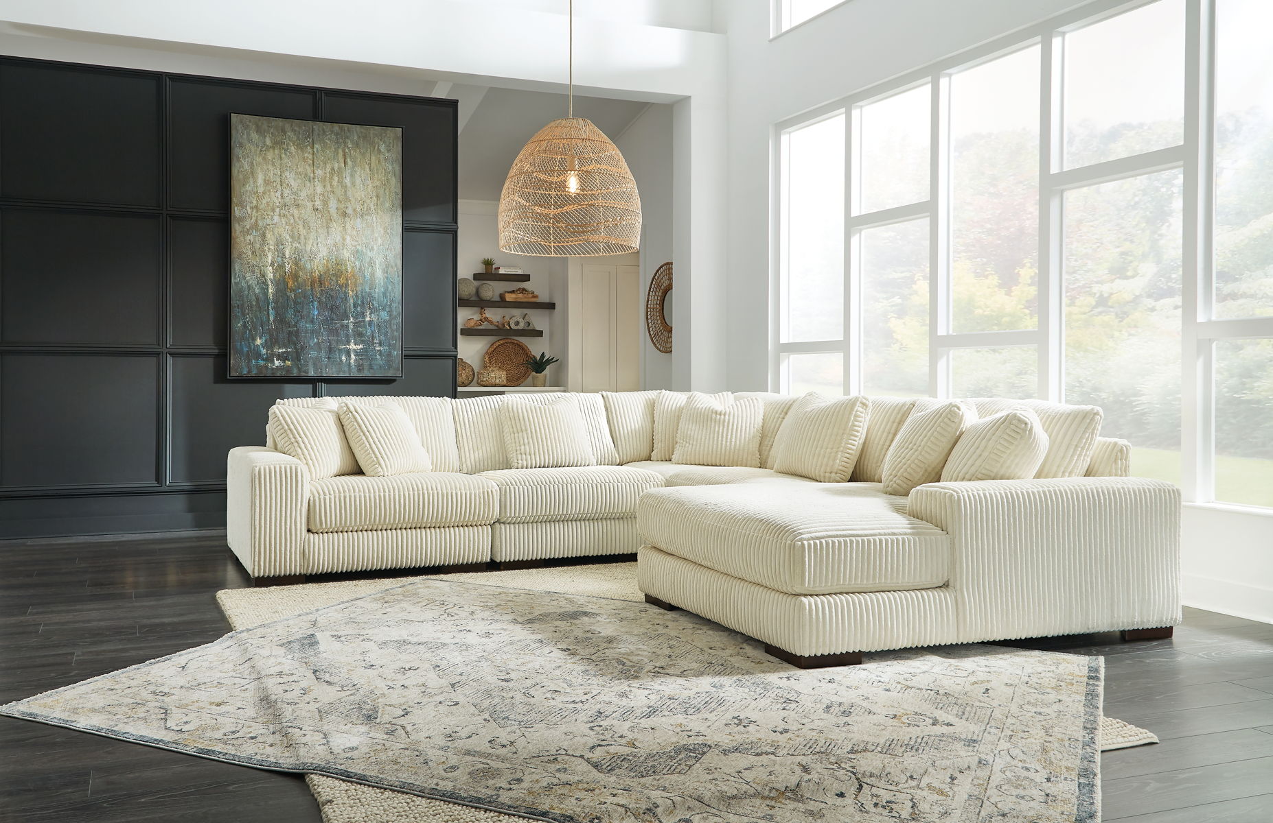 Lindyn - 5 Piece Sectional - Image 7