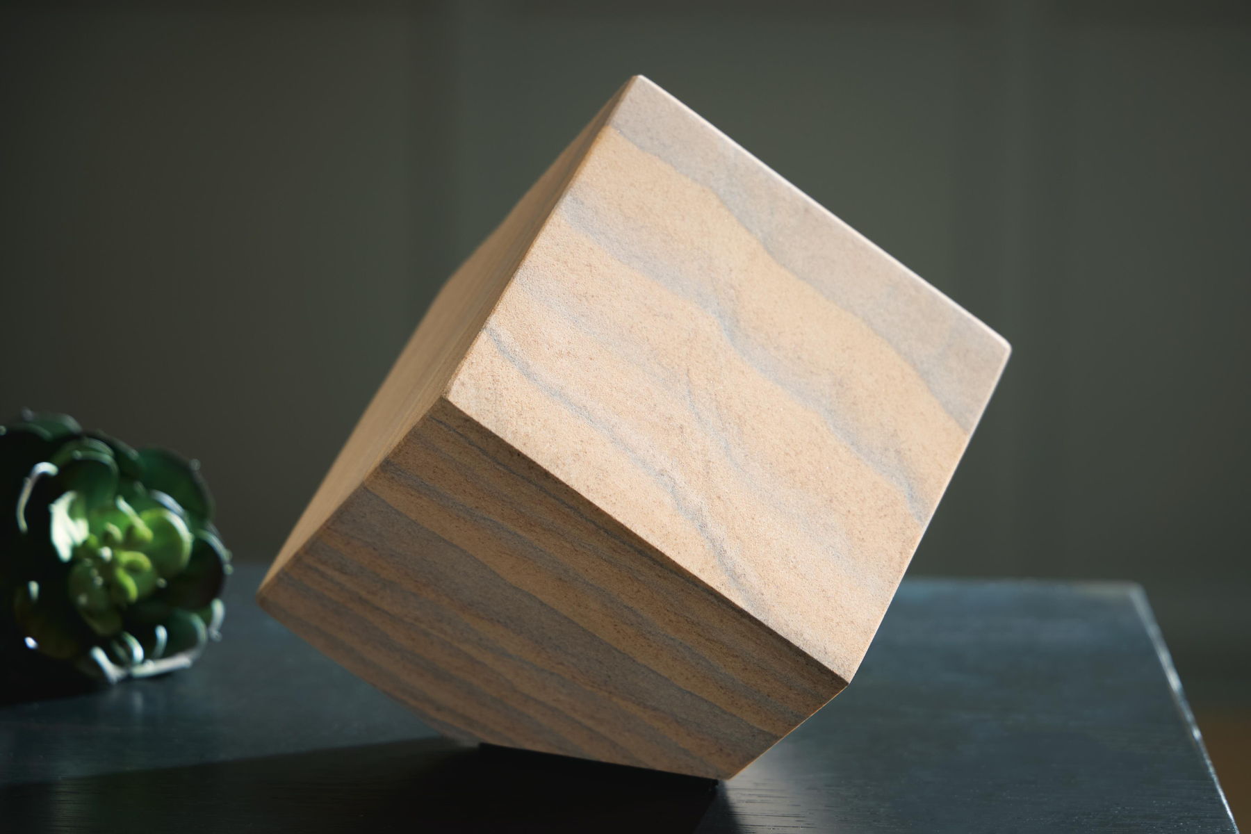 Hurport - Sculpture - Red / Tan - Image 3