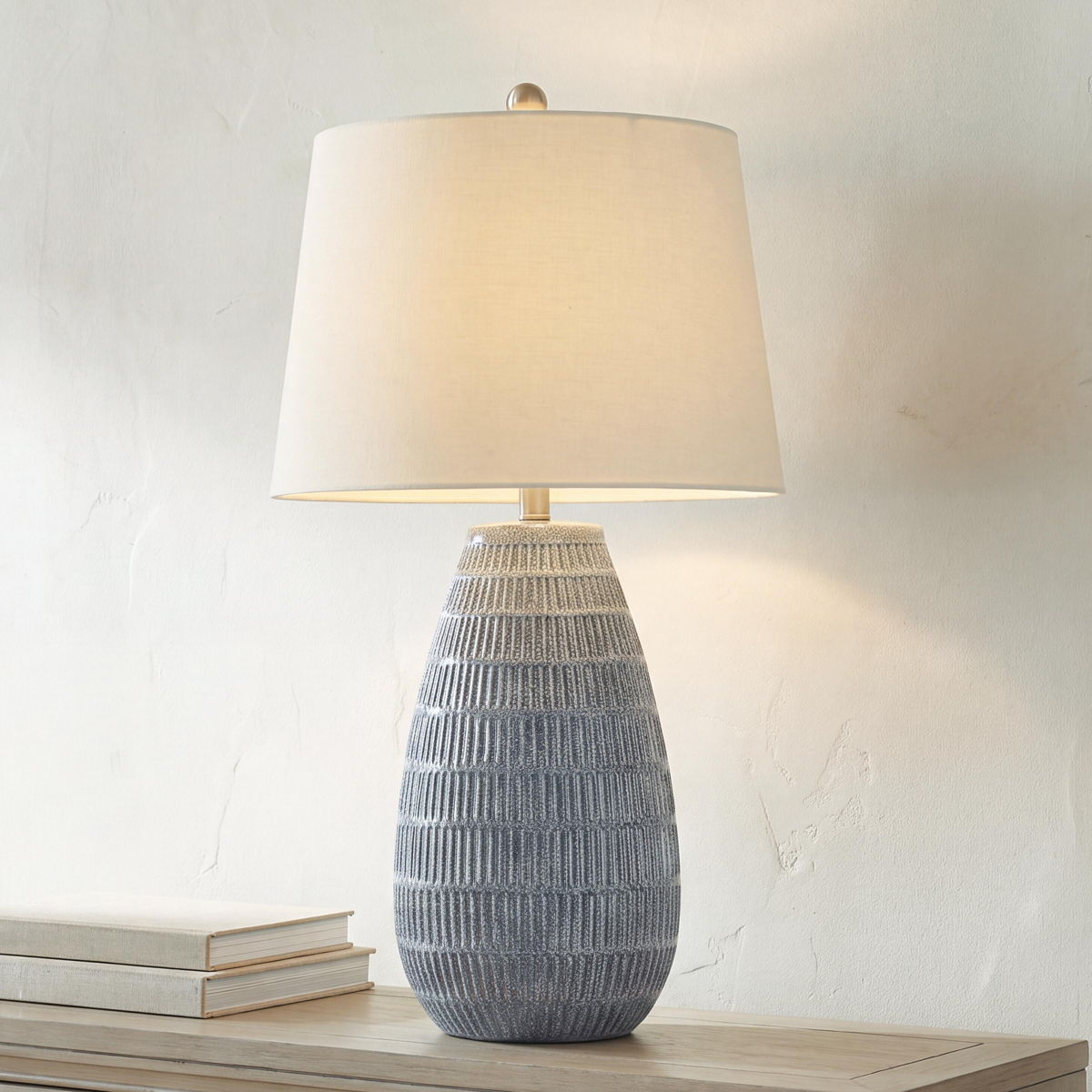 Kaidins - Ceramic Table Lamp - White / Blue - Image 4